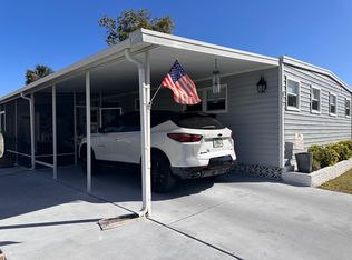 877 Lacosta Ln, N Fort Myers, FL 33917