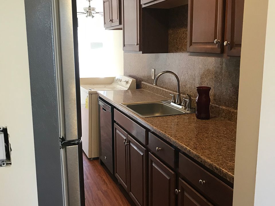 1st image of 199 Hill Cir