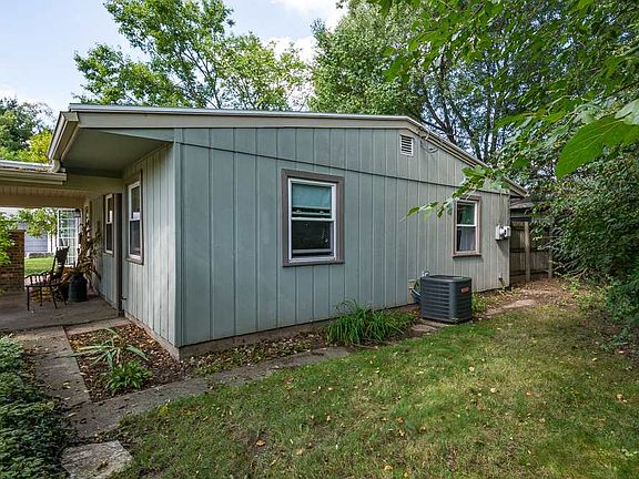 4th image of 1119 Byron Dr