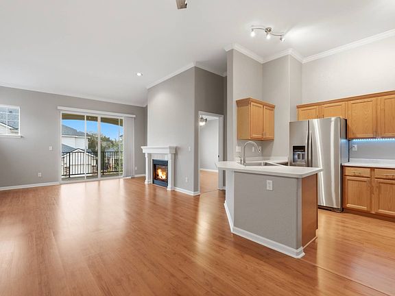 3rd image of 1155 Alton St #B