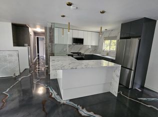 (Undisclosed Address), Squamish, BC V8B 0W5