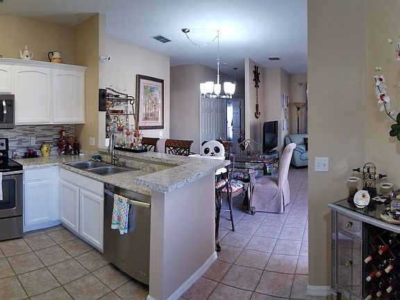 5th image of 318 Falling Waters Dr