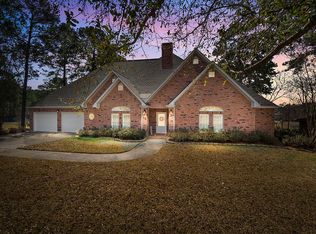 75 Point Dr, Many, LA 71449