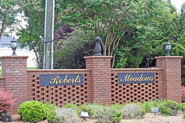 2nd image of 208 Roberts Meadow Loop