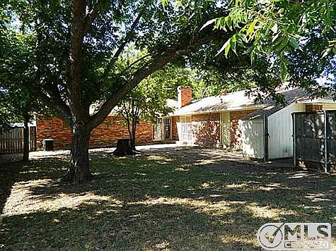 5th image of 2211 Sea Island Dr