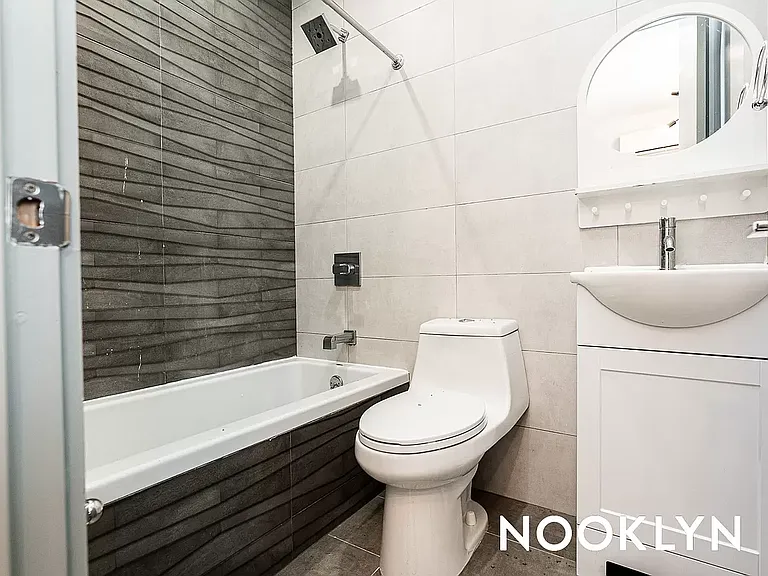 32 Belvedere St #2L — Photo 12