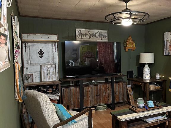 3rd image of 6133 Moultrie Rd