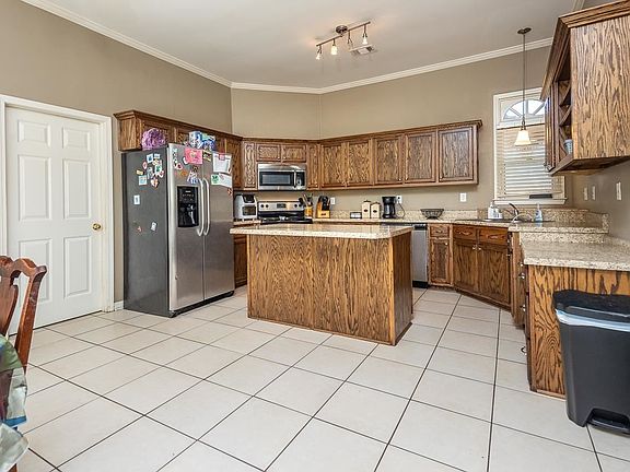 5th image of 7965 Sandywood Ln