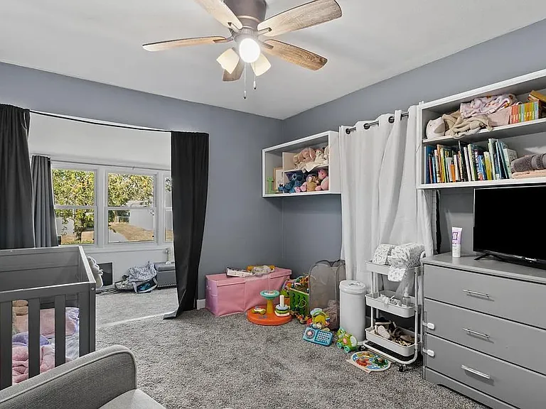 209 W Gardiner St — Photo 14