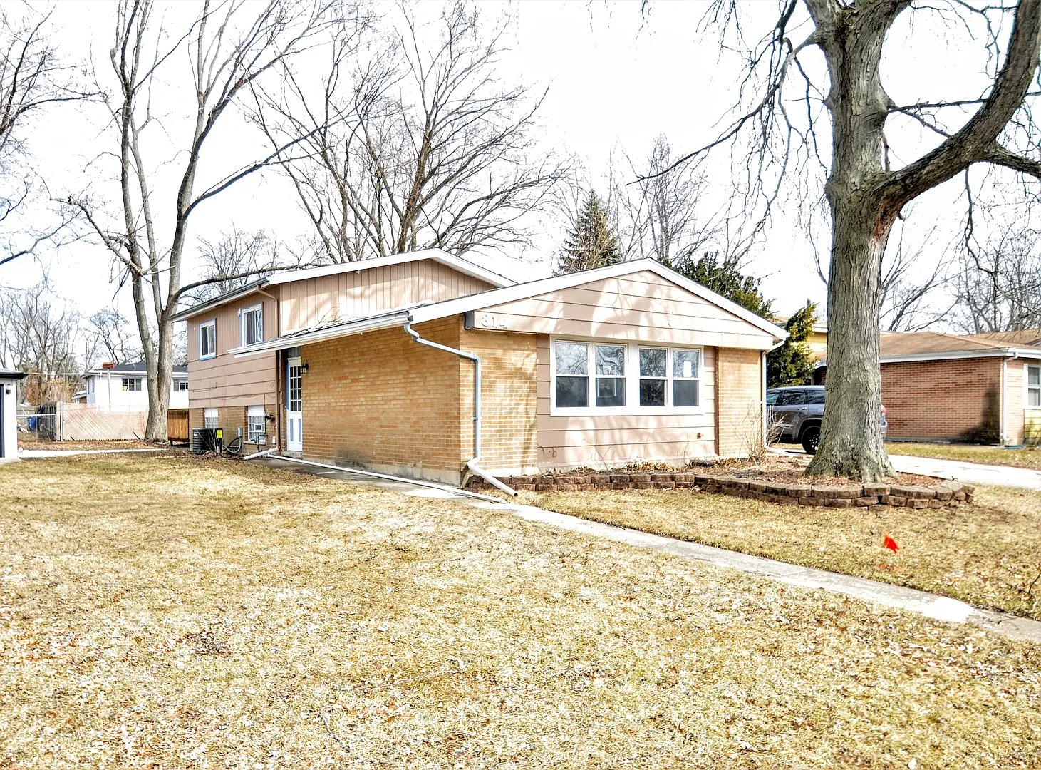 314 Illinois St photo 1