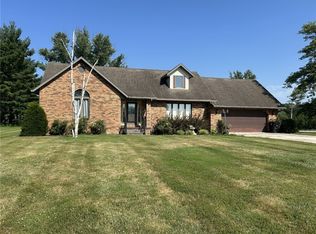 16142 N Country Estates Rd, Effingham, IL 62401