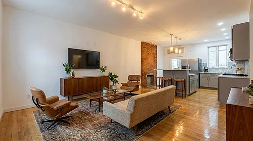 555 Leonard St #1 Photo 1