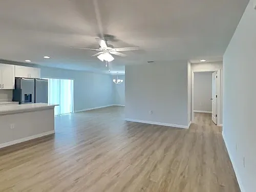 820 Vantage St SE — Photo 5