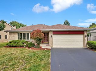 126 Ashcroft Dr, Bolingbrook, IL 60490
