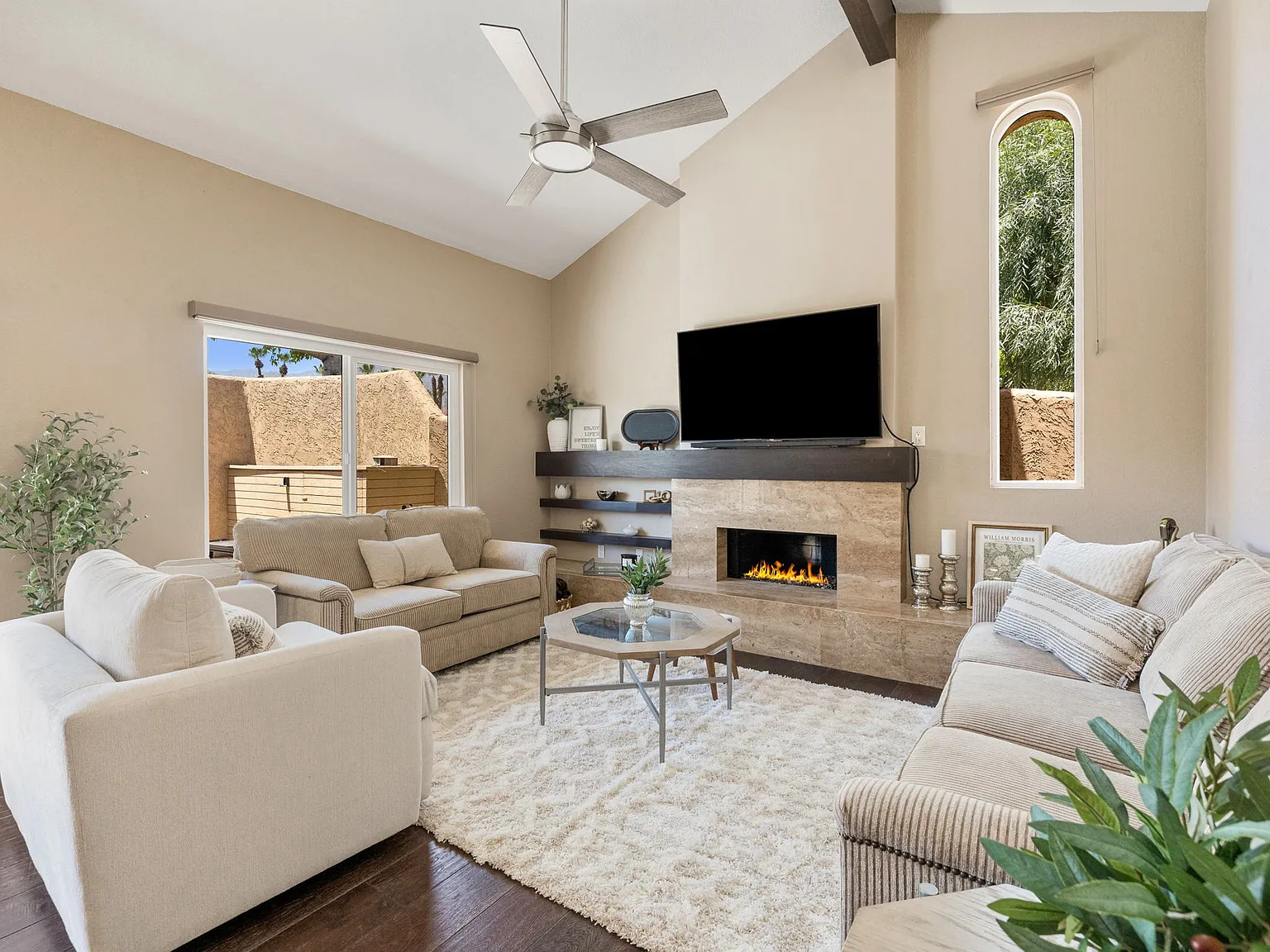 3 bed, 1737 sqft, $8,250 — Photo 3