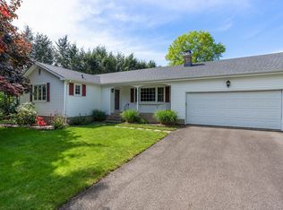 8 Hampshire Pl, Cromwell, CT 06416