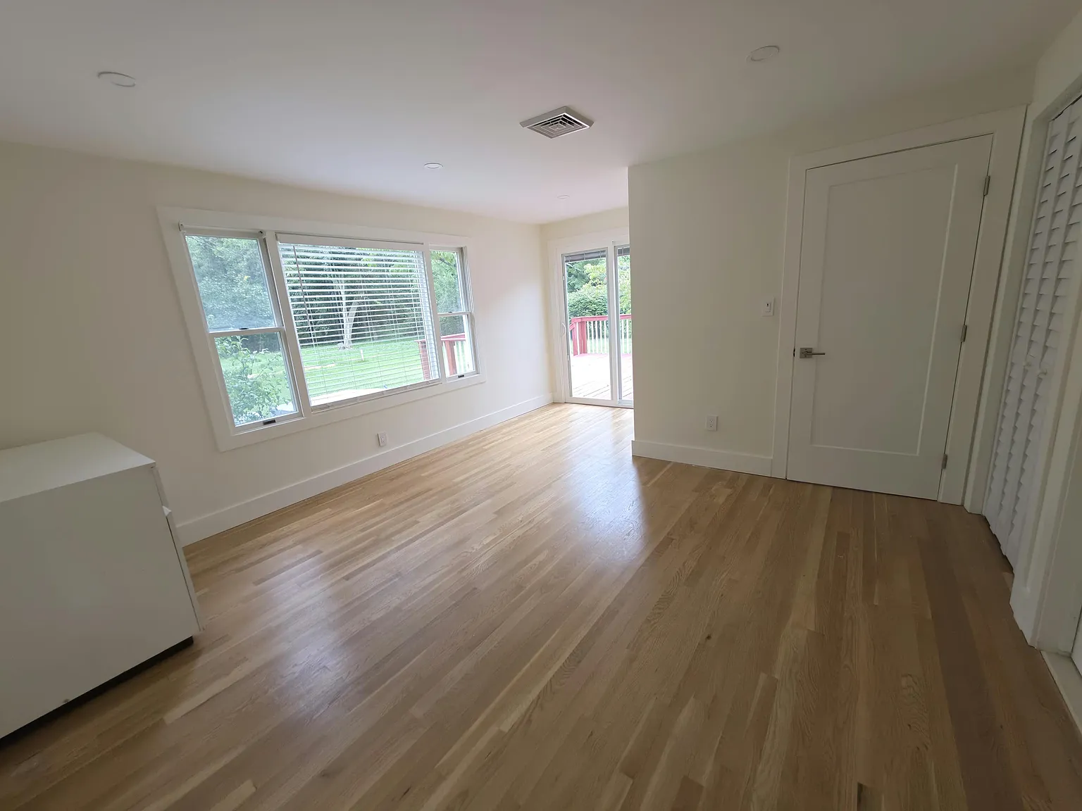 1 bed, $1,300 — Photo 2