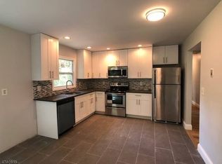 8 Mango Dr, Sussex, NJ 07461