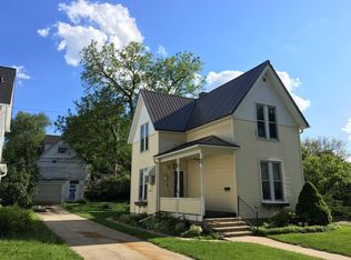 607 E Main St, Decorah, IA 52101
