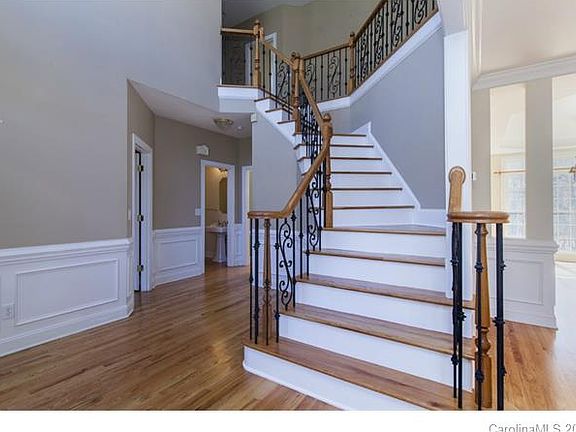 3rd image of 2508 Grimmersborough Ln