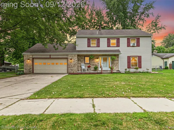 685 Cardinal Dr, Marysville, MI 48040