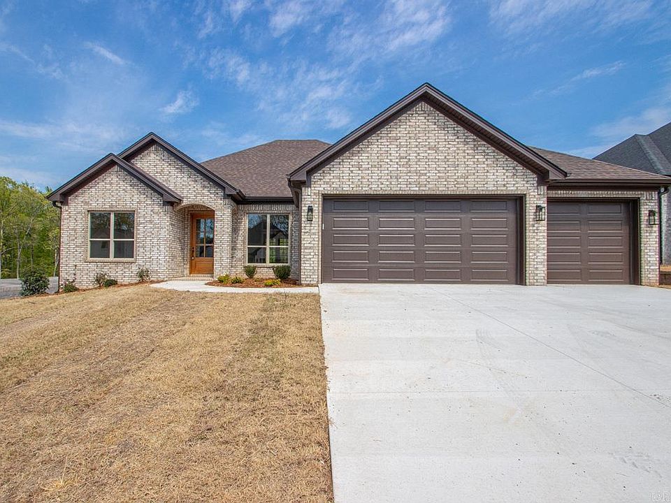 1st image of 596 Valley Oak Dr