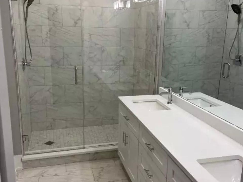 1st image of 2531 W Congress Pkwy #2