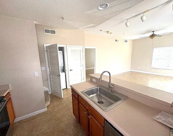 4601 Yellowgold Rd W #8-102 — Photo 7