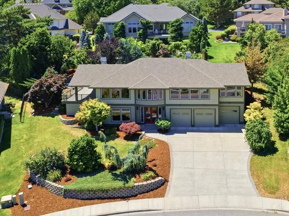 3703 W 42nd Ave, Kennewick, WA 99337