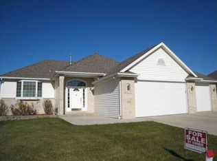 1309 Lone Pine Dr SW, Rochester, MN 55902