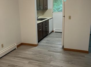 630 Garrison Rd APT D-1, Battle Creek, MI 49017