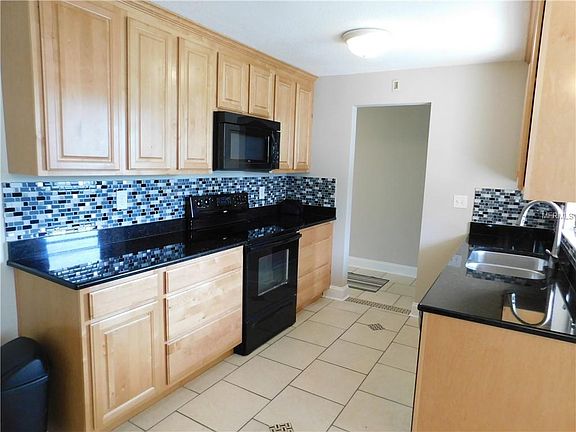 5th image of 216 Morgan Ct