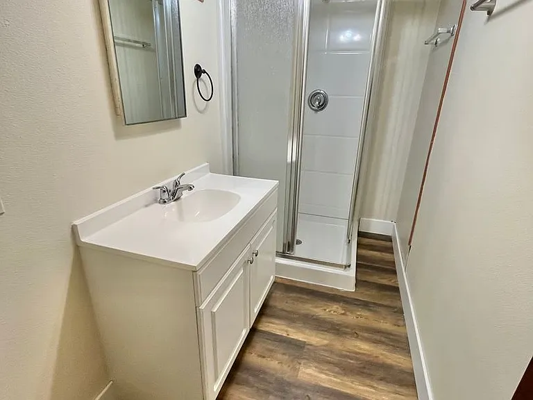 4909 E Linden Ln — Photo 32