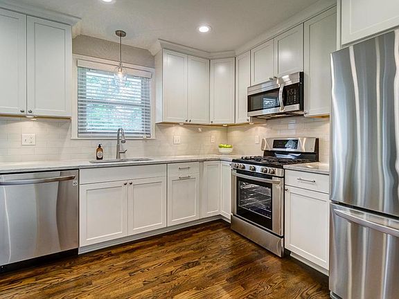 5th image of 3945 Overdale Dr