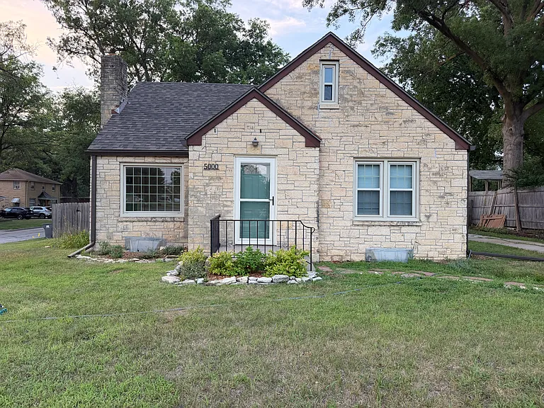 5000 Randolph St — Photo 1