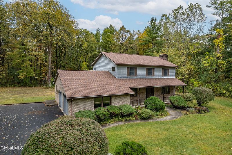 2nd image of 60 Saunders Lane