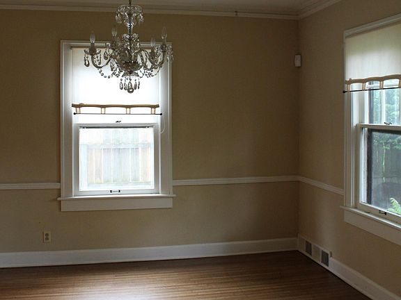 4th image of 5210 N Park Ave