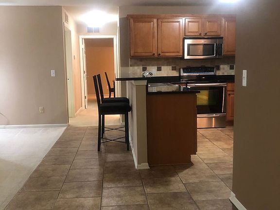 2nd image of 14394 Moravian Manor Cir