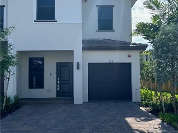 265 SW 159th Ter, Pembroke Pines, FL 33027