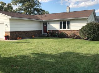 120 Fenway Dr, Decatur, IL 62521