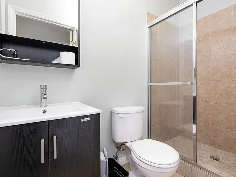 1220 W 27th St #1220 & 1222 — Photo 7