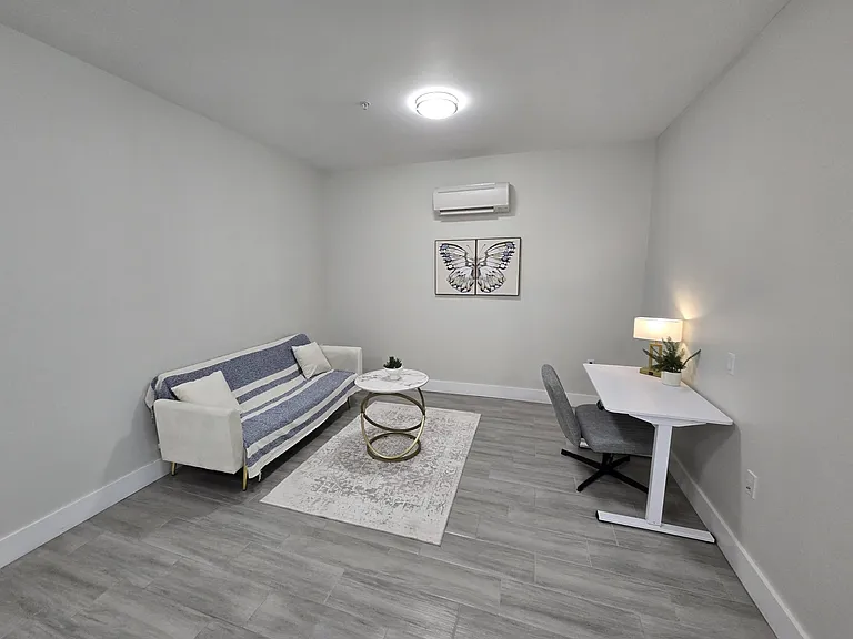 130 Ellis Ave — Photo 16