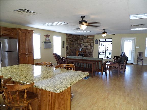 4th image of 465 County Road 1742