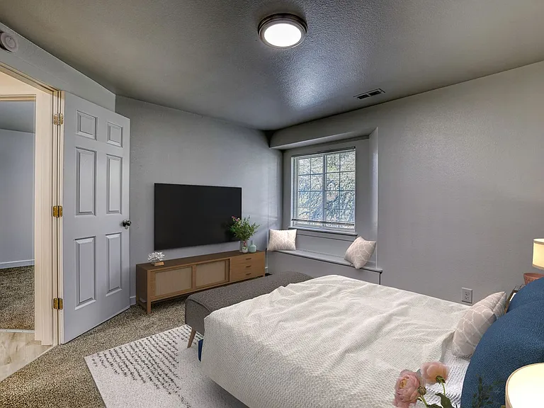 The Pines Apartments — Photo 30