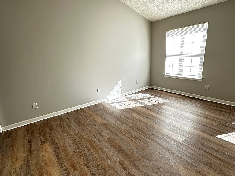 6401 Walnut Way — Photo 11