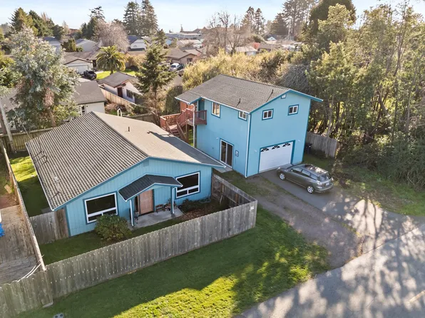 1115 Ransom Ave, Brookings, OR 97415