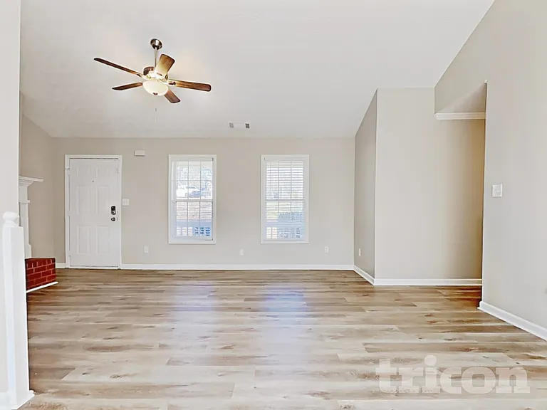1410 Ericas Pointe Dr — Photo 4