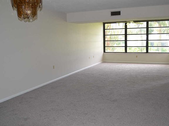 4th image of 3826 Whitehall Dr APT 202
