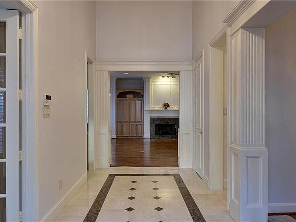 3rd image of 4130 Walnut Glen Pl