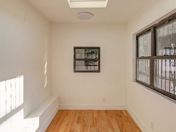 5th image of 132 Hancock St APT 1A